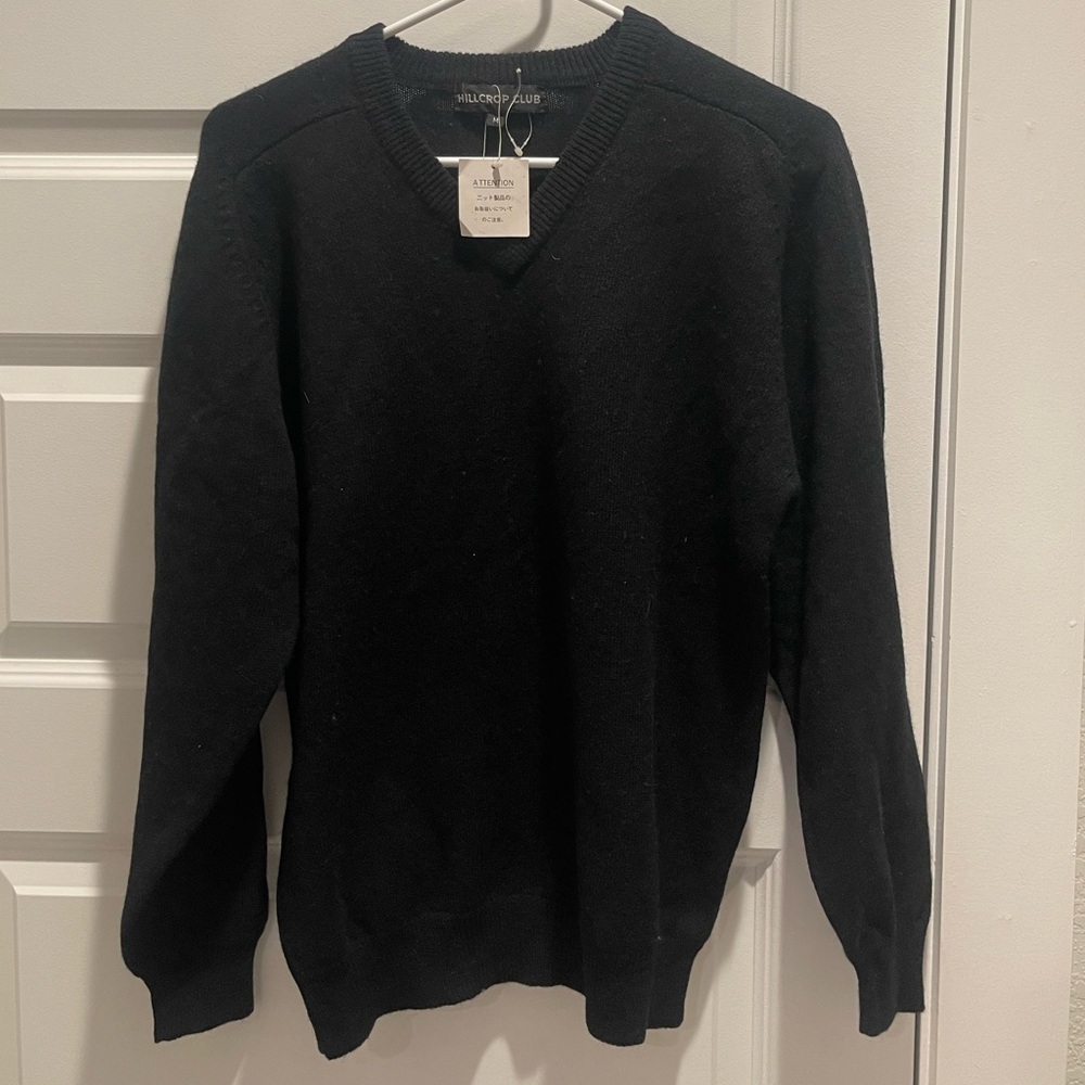NWT HILLCROP CLUB 100% lambswool men v neck sweater M